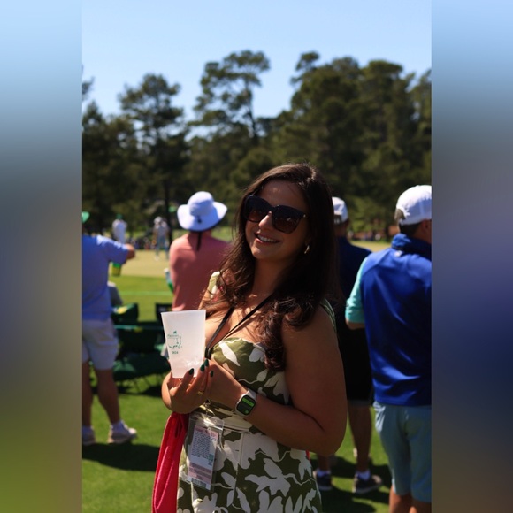 Meet your Posher, Melissa - Picture 1 of 1